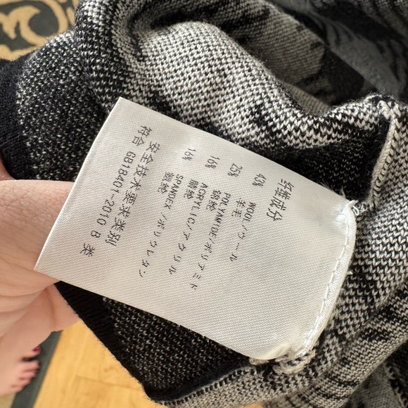 Moli Tree Black and White Checkered Women’s Sweater Cardigan - Picture 5 of 5